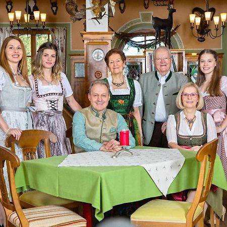 Zum Fally - Landgasthof Kirchberg am Wechsel Buitenkant foto