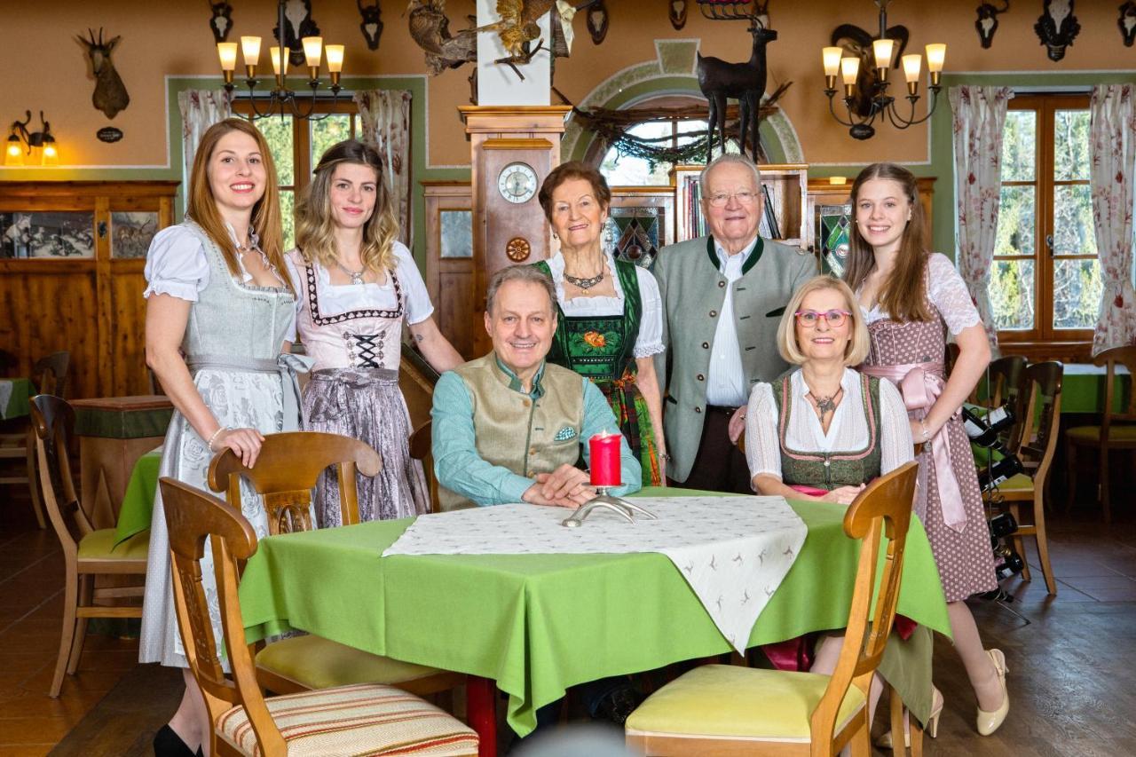 Zum Fally - Landgasthof Kirchberg am Wechsel Buitenkant foto