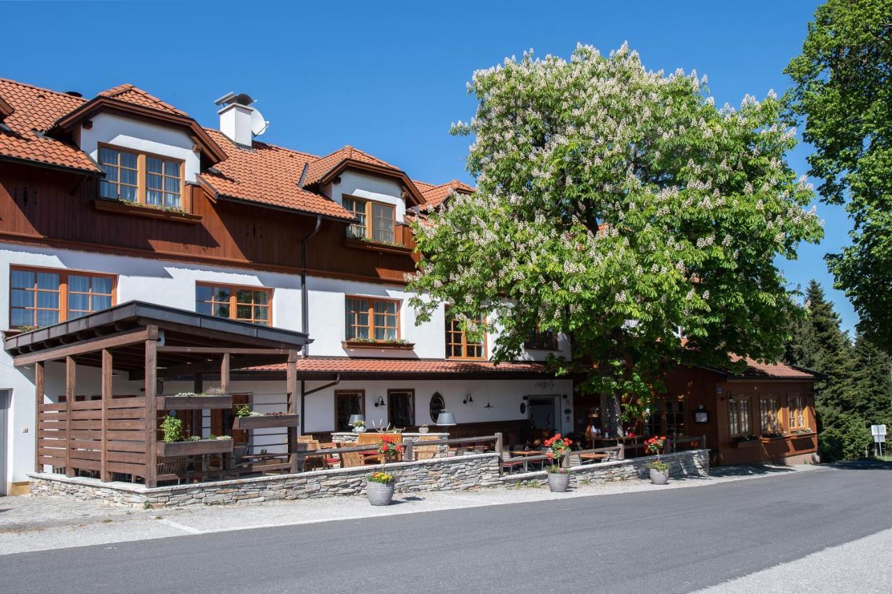 Zum Fally - Landgasthof Kirchberg am Wechsel Buitenkant foto