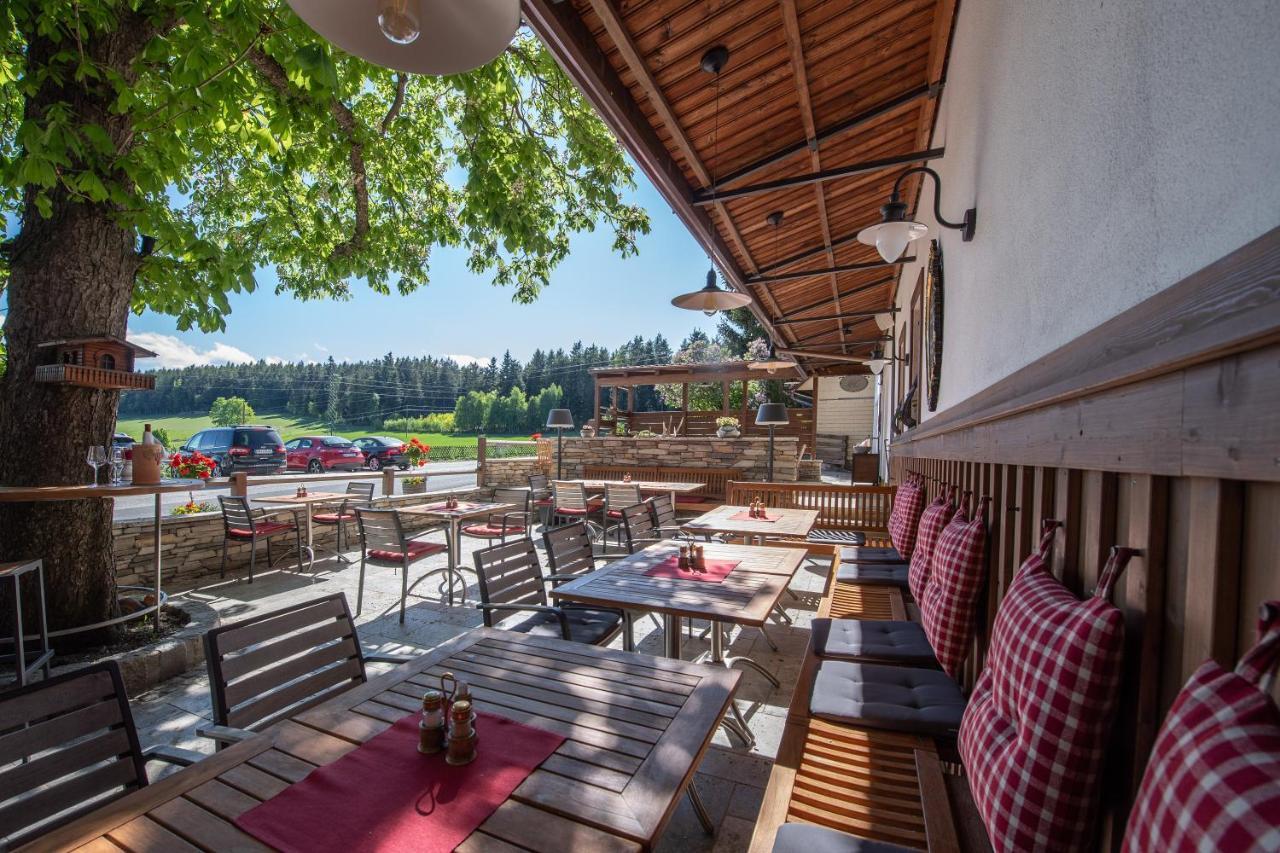Zum Fally - Landgasthof Kirchberg am Wechsel Buitenkant foto